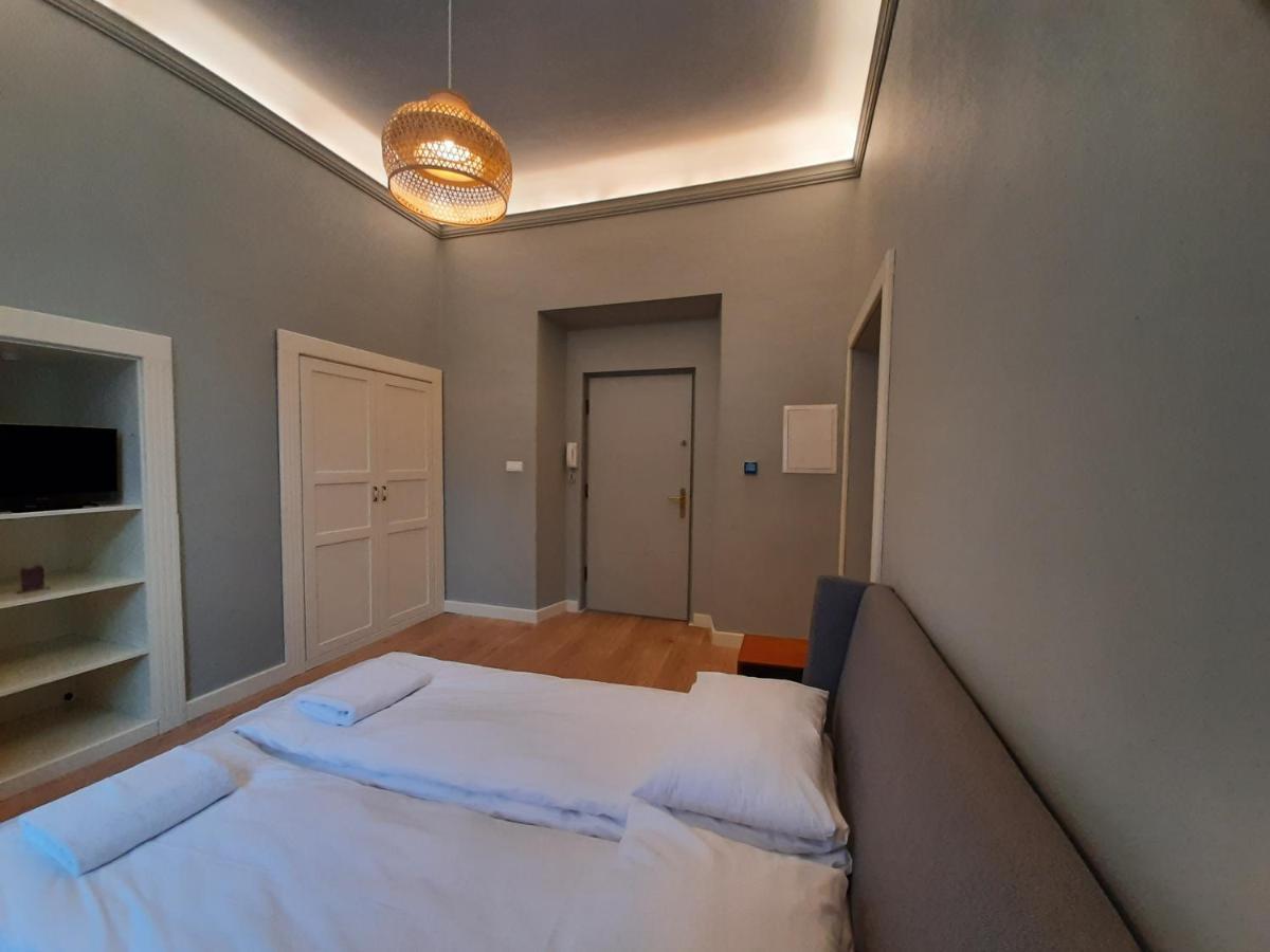Florianska Gate Luxury Apartments 크라쿠프 외부 사진